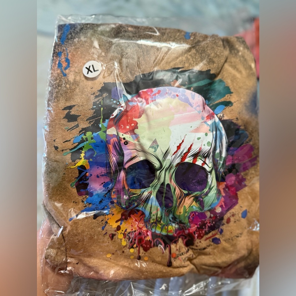Multicolored skull‎ short sleeve tshirt
